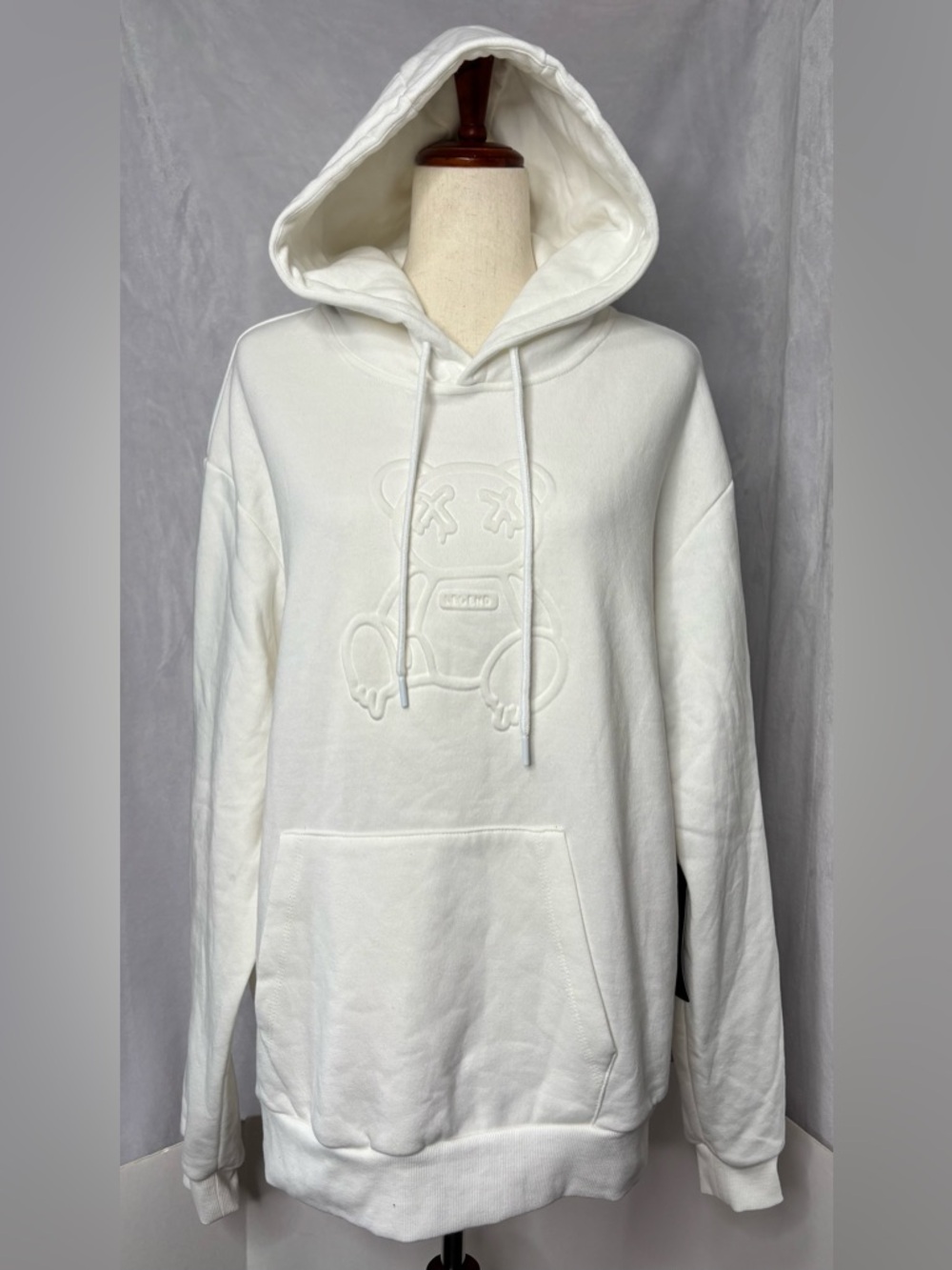 NWT Urban Edge White Embossed Teddy Bear Hoodie Streetwear M